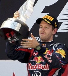 Vettel-celebra-barcelona-2011.jpg