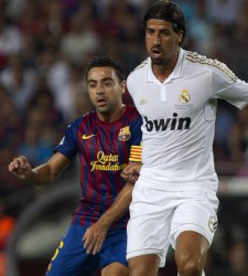 Xavi-Khedira-Supercopa-2011-efe.jpg