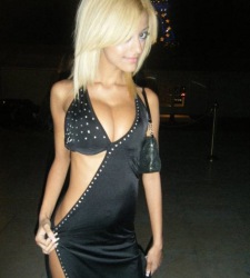 Zahia_vestido_negro.jpg