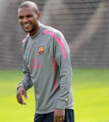 abidal-entrena.jpg