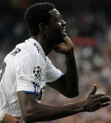 adebayor-tottenham-gol.jpg