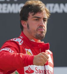 alonso-gesto-rabia-monza.jpg
