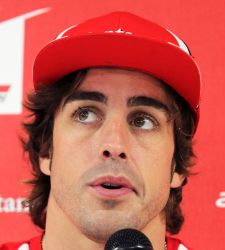 Fernando Alonso pensativo