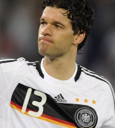 ballack_arriba.jpg