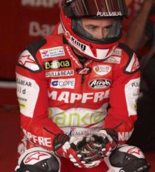 Barberá repite caída en Motegi tres años después y se fractura la clavícula derecha