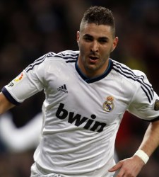 benzema-gol-valencia-reuters.jpg