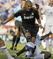 benzema-leicester-negro-ok.jpg
