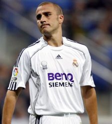 cannavaro_preocupado.jpg