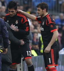 casillas-adan.jpg