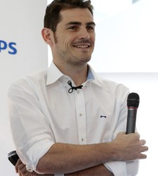 casillas-microfono.jpg