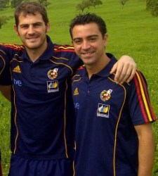 Iker Casillas y Xavi Hernández