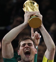 casillas_copa_MUNDIAL.jpg