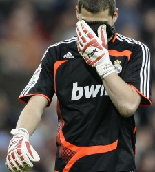 casillas_tristedos.jpg