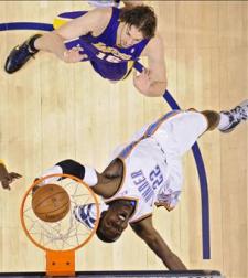 gasol_bryant_canasta.jpg