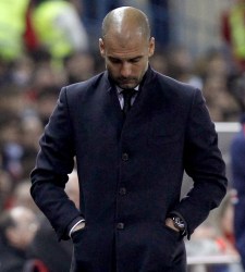 El seleccionador de Chile se enfada con <b>Guardiola</b>: "Ni infiltramos ni obligamos a jugar a nadie"
