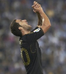 <b>Higuaín</b> se la 'devuelve' a Benzema y vuelve a ser el "perro" goleador de Mourinho