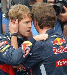 <b>Red Bull</b> da aún más valor a Vettel por ganar el Mundial ante un "increíble" Alonso