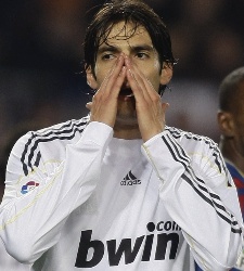 Kaká podría estar cerca de abandonar el Real Madrid.