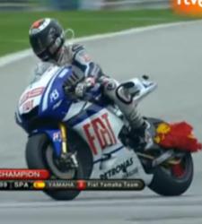 lorenzo-bandera-rota.jpg