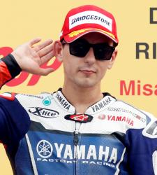 Jorge Lorenzo, abucheado en podio San Marino 2011