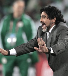 maradona_traje.jpg
