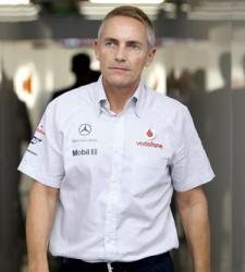 <b>McLaren</b> (Martin Whitmarsh) admite que los escapes del MP4-27 presentado eran... ¡de plástico!