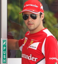 <b>Felipe Massa</b> admite estar "decepcionado" pero se siente respaldado por Ferrari