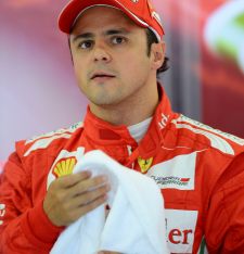 La renovación de Webber por Red Bull favorece la continudad de Massa en Ferrari