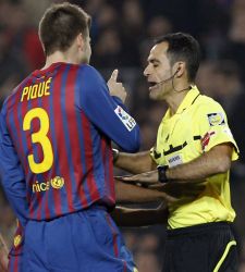 Los árbitros denunciarán a Piqué pero no lo hicieron con Casillas: ¿hay disparidad de criterio?