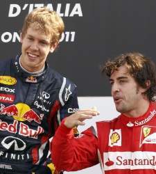 Sospechas sobre la FIA: ¿tiene preferencia por que gane <b>Alonso o Vettel</b>?