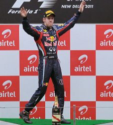 <b>Vettel</b> sigue con su tiranía en La India; Alonso acaba tercero tras Button