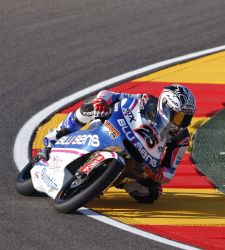 <b>Viñales</b> marca el mejor tiempo por delante de Terol en los libres del GP de Aragón