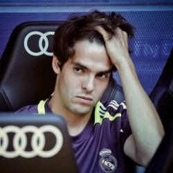 Kaka-pelo-banquillo-2012.jpg