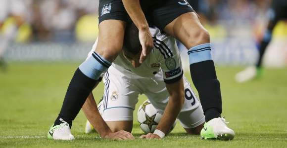 Benzema-rodillas-city-2012-reuters.jpg