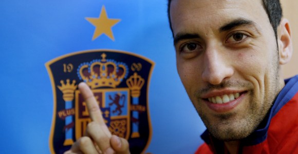 Busquets-senala-estrella-espana-2012-efe.jpg