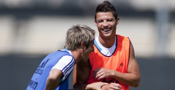 CR7-bromea-Coentrao-2012-efe-pretemporada.jpg