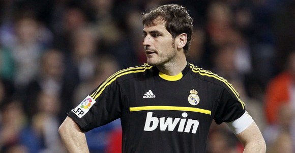 El vestuario del Real Madrid sobre Casillas: "A veces sólo es capitán de sí mismo"