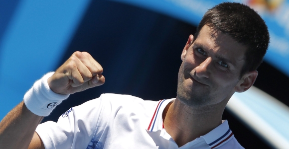 <b>Djokovic</b> arrasa por la vía rápida en su debut en Australia (6-2, 6-0, 6-0)