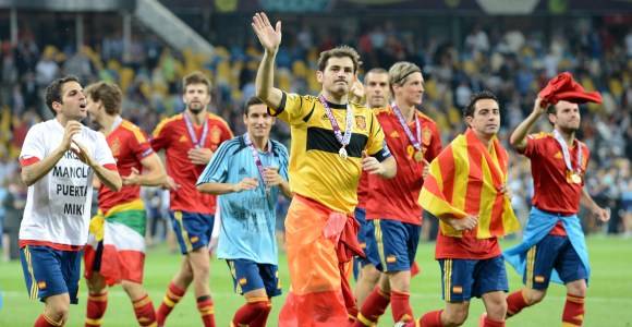 Espana-celebra-Euro-2012-vuelta-honor-efe.jpg