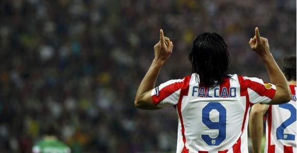 Falcao-celebra-final-eleague-2012-reuters.jpg