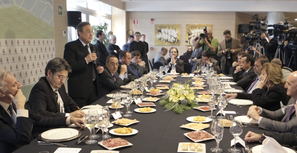 Florentino-Perez-comida-medios-navidad-2011-efe.jpg