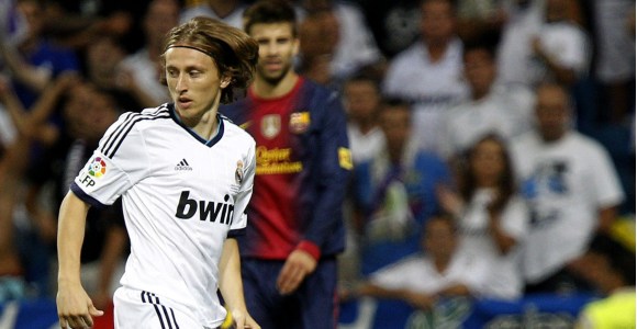 Modric-clasico-2012-supercopa-efe.jpg