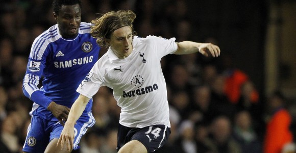 Modric-regate-Tottenham-2012-efe.jpg