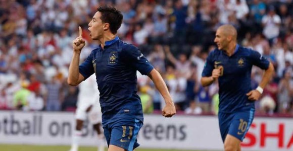 Nasri-celebra-benzema-2012-reuters.jpg