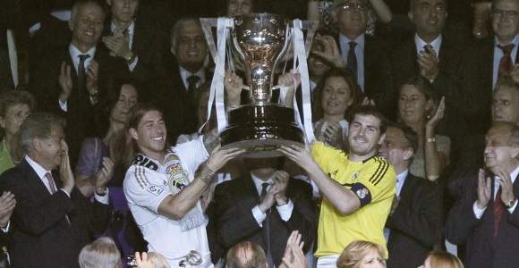 Ramos-Casillas-2012-levantan-Liga-efe.jpg