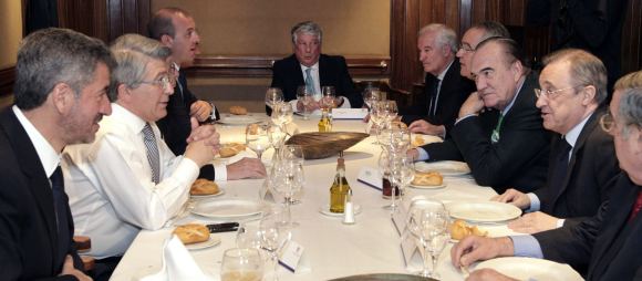 comida directivas derbi cerezo