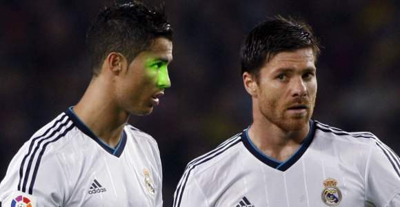 cristiano-xabi-reuters.jpg