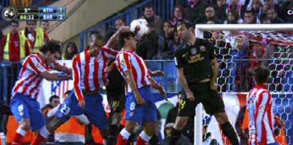 mano-busquets.jpg