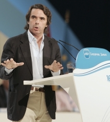 Aznar_atril.jpg