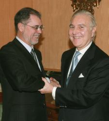 Carlos-Divar.jpg